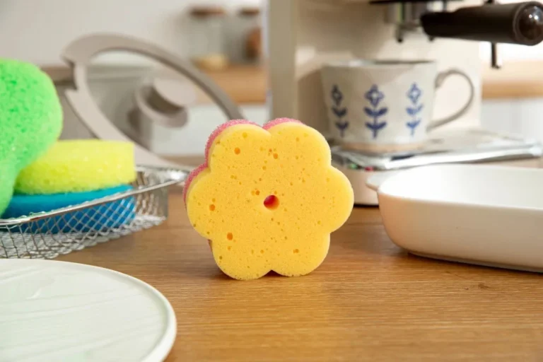 What Are the Advantages of Temperature-Sensitive Scrub Sponge