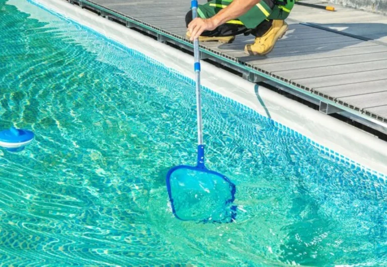Magic Eraser vs Traditional Methods for Pool Skimmer Cleaning Which Wins
